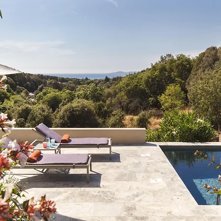 Le Ruone 4* Calcatoggio (Corsica)