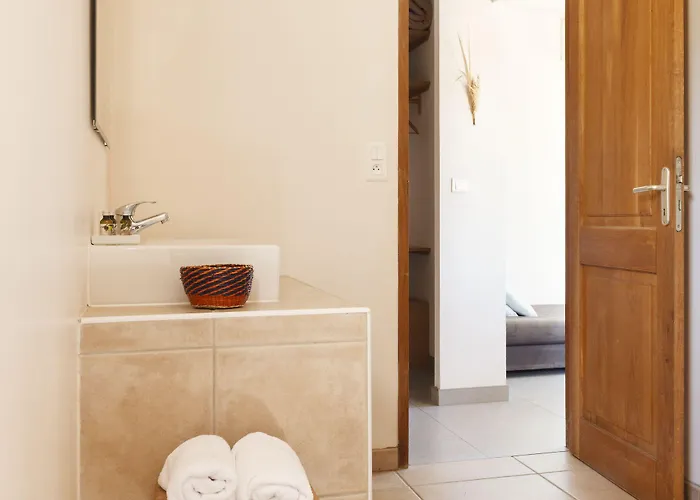 فندق مبيت وإفطار Le Ruone